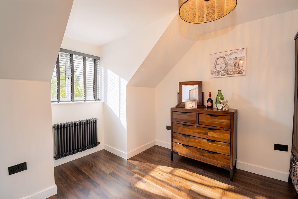 Bedroom- click for photo gallery